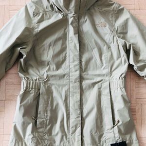 NWT North Face Resolve II parka M twill beige